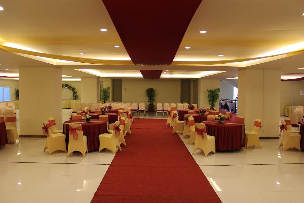 Grand Asia Hotel Macasar Exterior foto