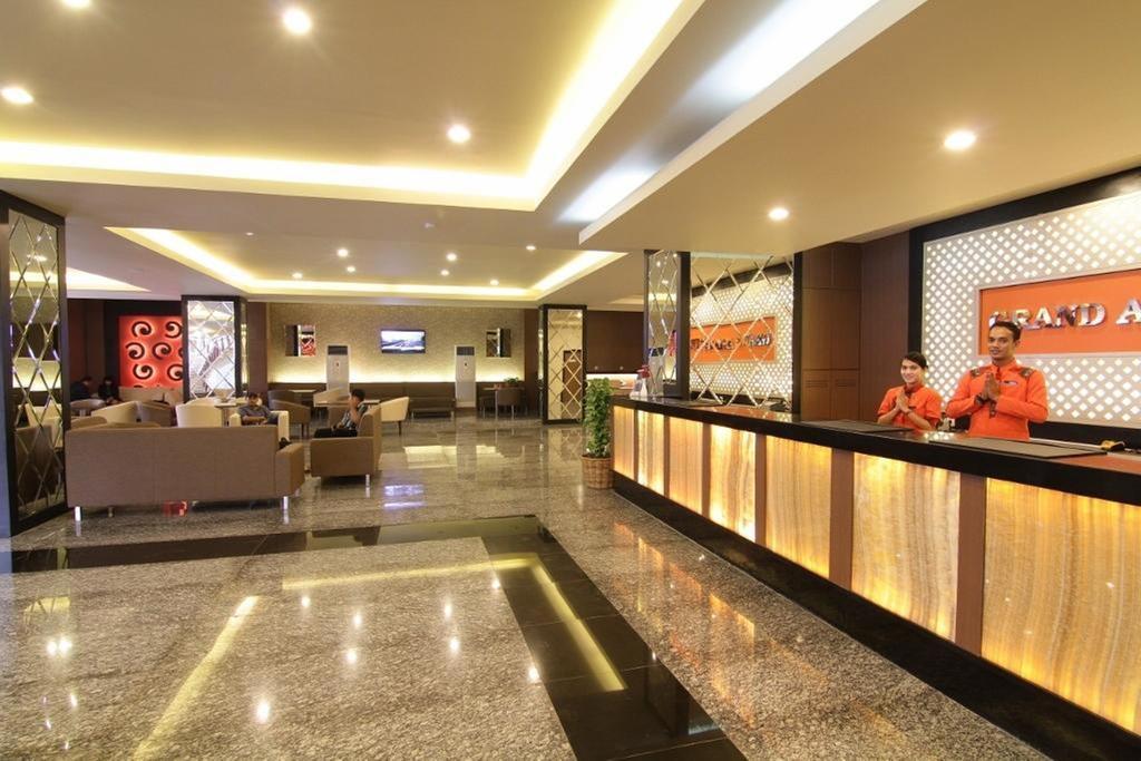 Grand Asia Hotel Macasar Exterior foto