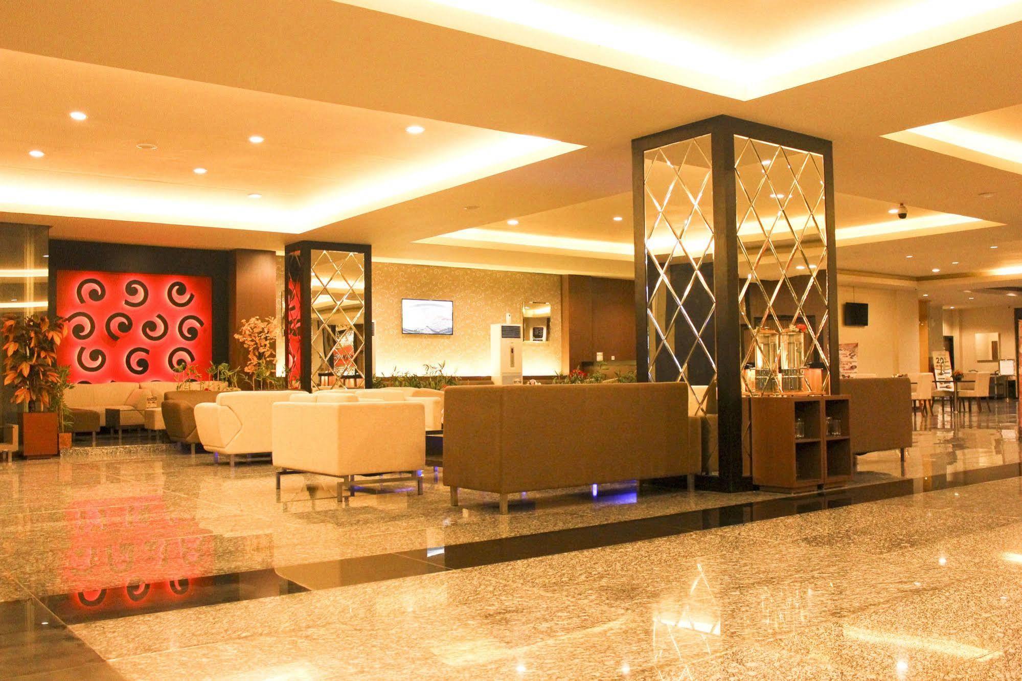 Grand Asia Hotel Macasar Exterior foto