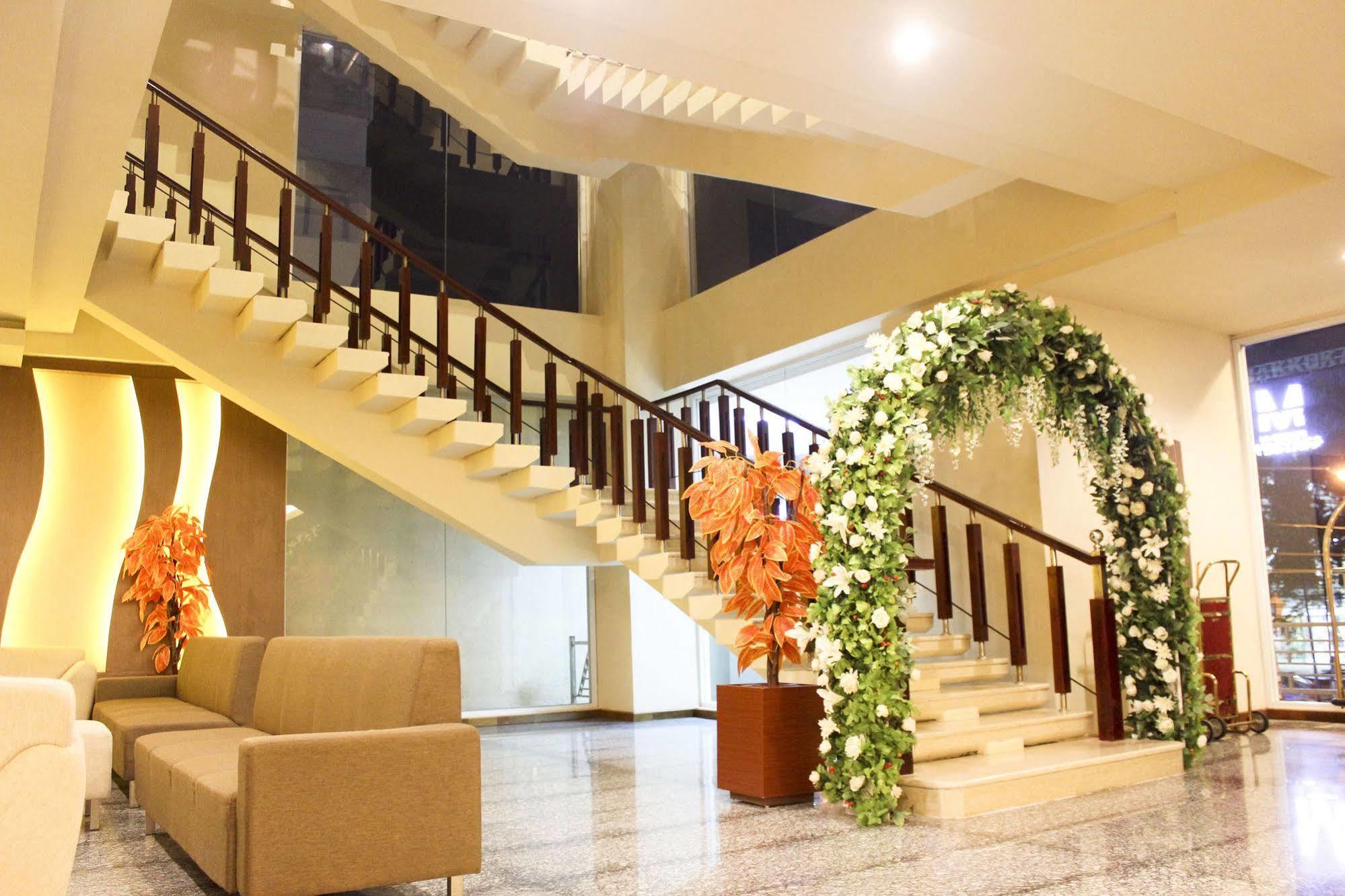 Grand Asia Hotel Macasar Exterior foto